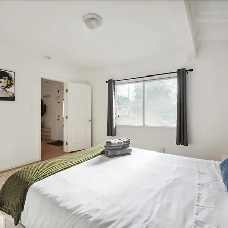 Chic Boho Retreat - Pool, Patio, Mini Golf & Arcade, Mins From Universal Studios! Los Angeles Exterior foto