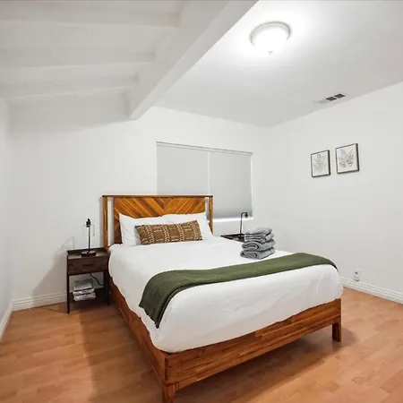 Chic Boho Retreat - Pool, Patio, Mini Golf & Arcade, Mins From Universal Studios! Los Angeles Exterior foto
