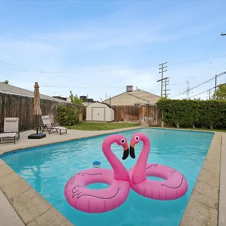 Chic Boho Retreat - Pool, Patio, Mini Golf & Arcade, Mins From Universal Studios! Los Angeles Exterior foto