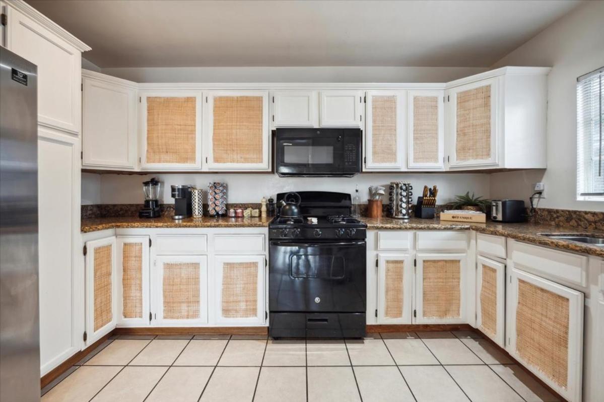 Chic Boho Retreat - Pool, Patio, Mini Golf & Arcade, Mins From Universal Studios! Ferienhaus