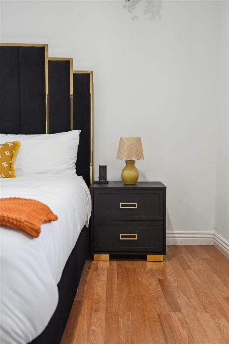 Ferienhaus Chic Boho Retreat - Pool, Patio, Mini Golf & Arcade, Mins From Universal Studios!